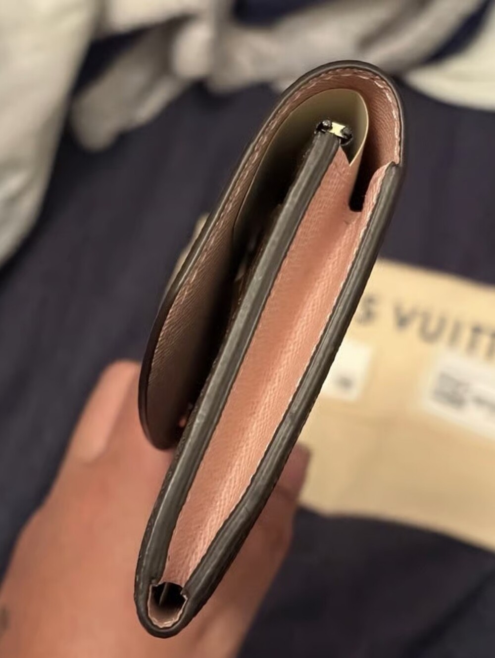 Louis Vuitton Emilie Wallet - Picture 7 of 8